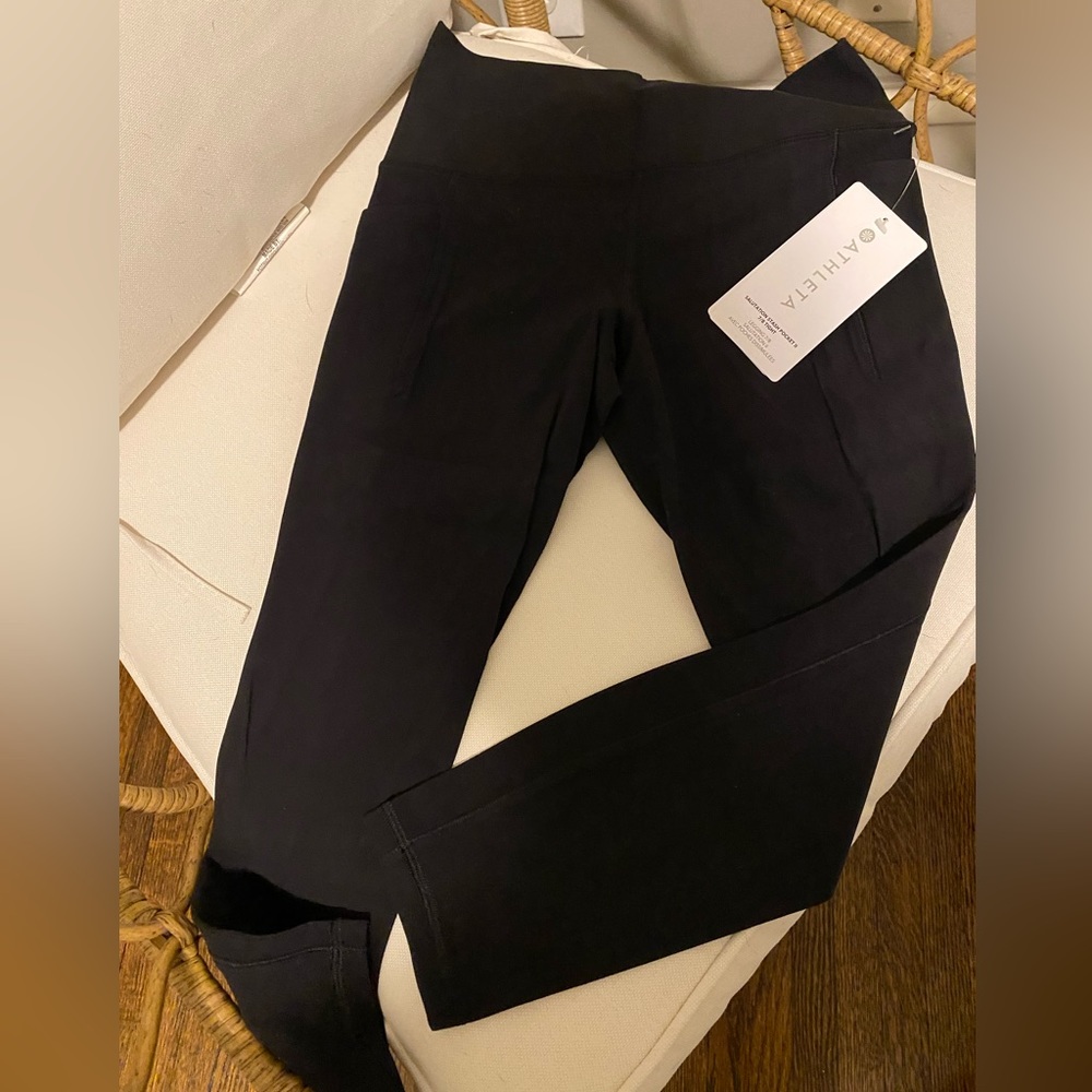 New Athleta Salutation Stash Pocket II 7/8 tights